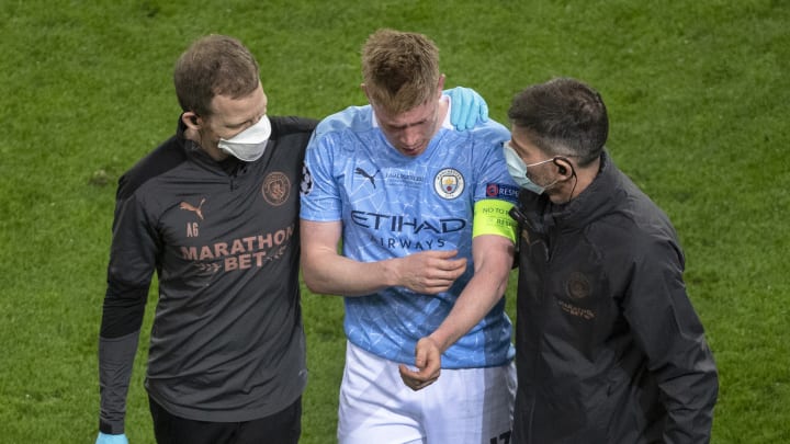 De Bruyne was forced off in the second half in Porto De Bruyne was forced off in the second half in Porto
